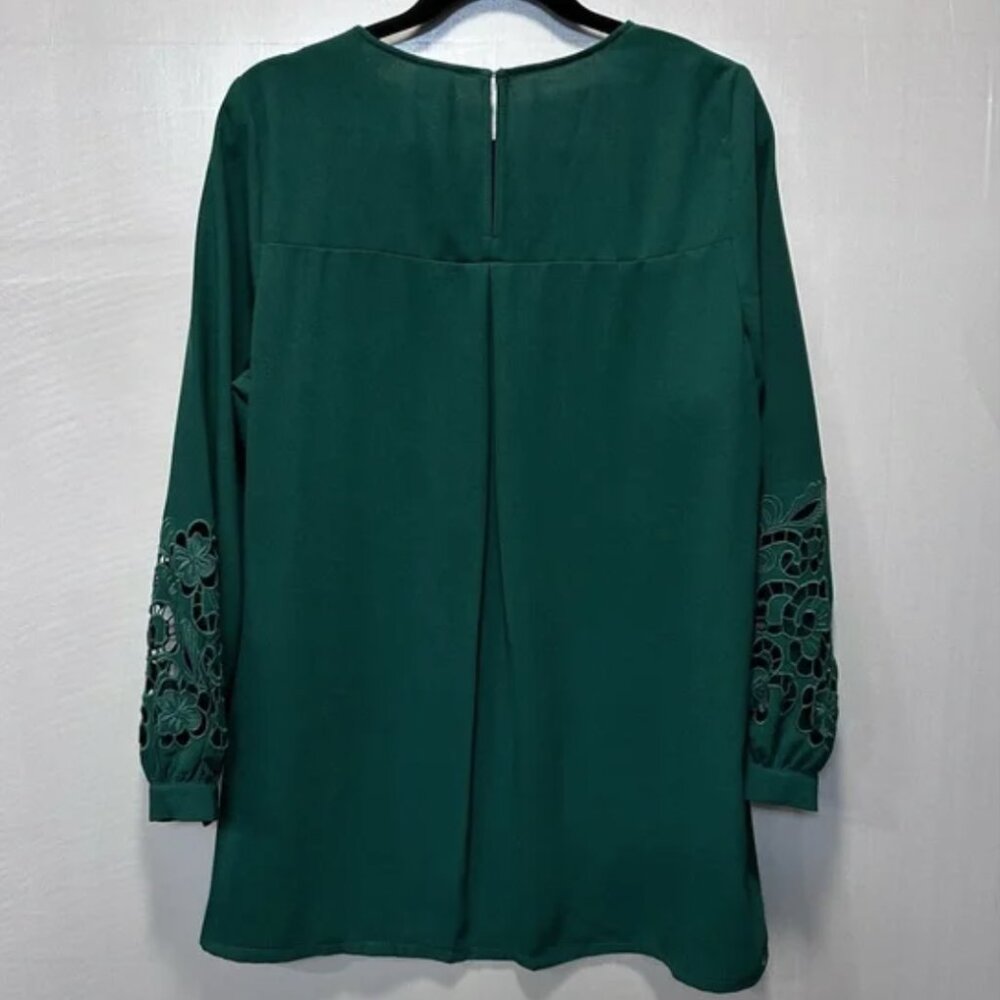✨ H&M Lace Cut-Out Balloon Sleeve‎ Dress✨ - Picture 2 of 4